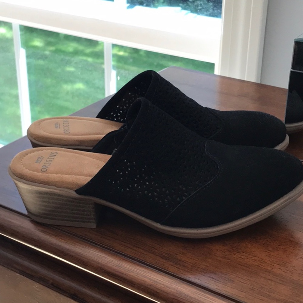 Earth Origins Heeled Slip On Mules/Clogs
